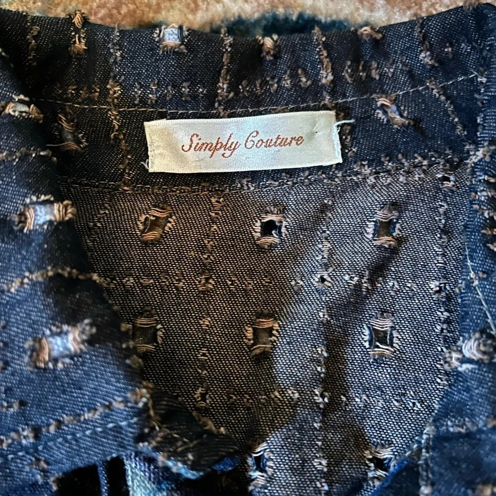 Simply Couture flannel Textured long shirt - Picture 4 of 9